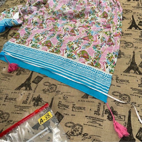 Charlie Paige NWT! Pink/ Multi Flamingo Print Scarf
Made In India - Picture 13 of 14